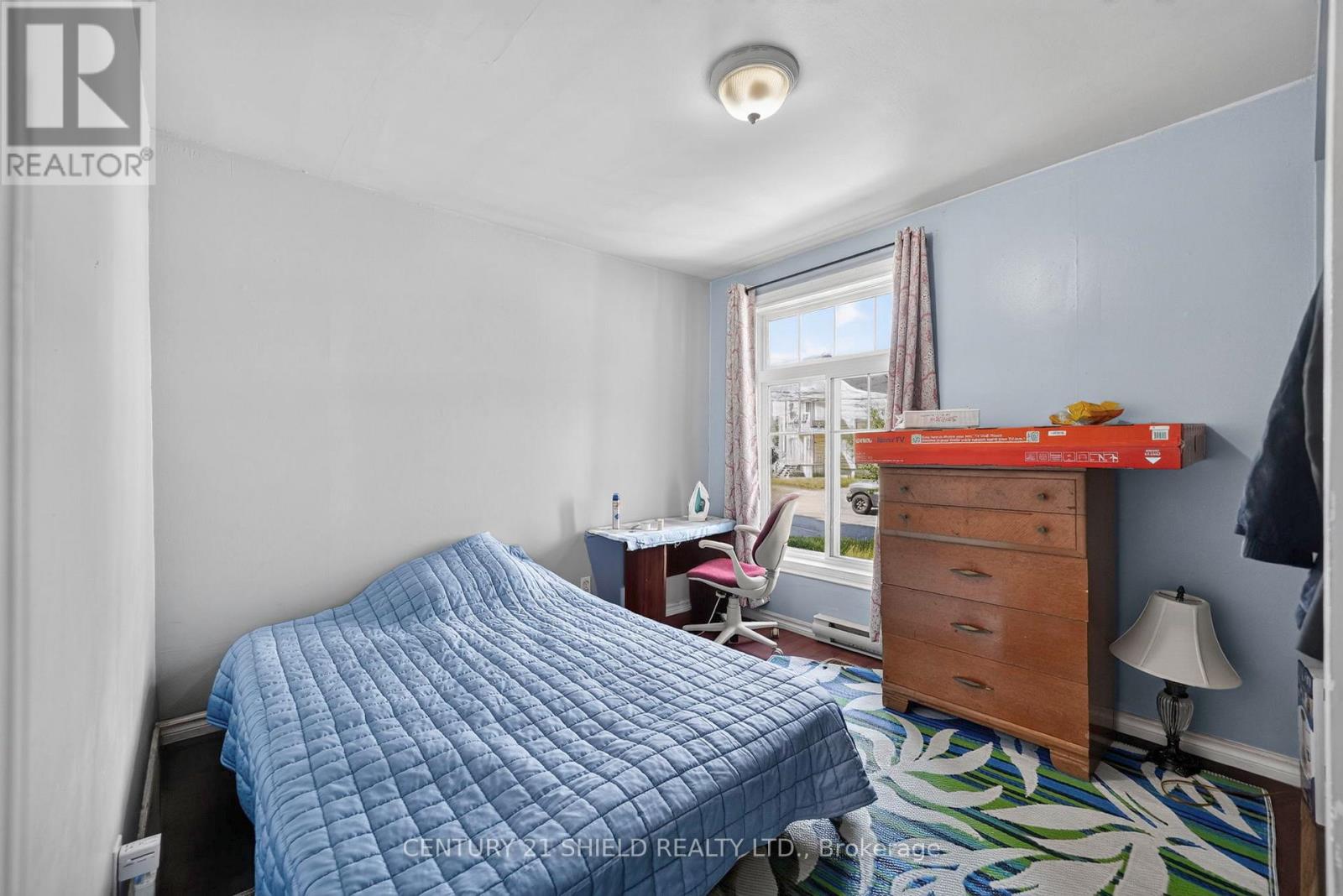 79 LEFEBVRE AVENUE - 16