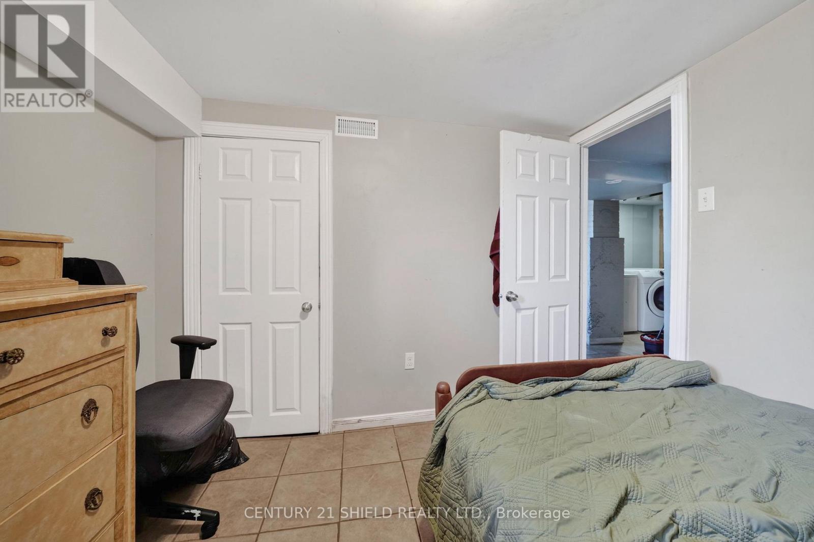 79 LEFEBVRE AVENUE - 26