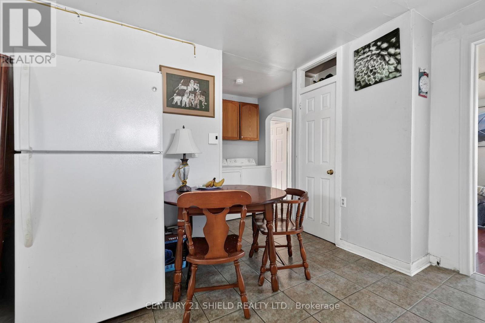 79 LEFEBVRE AVENUE - 35
