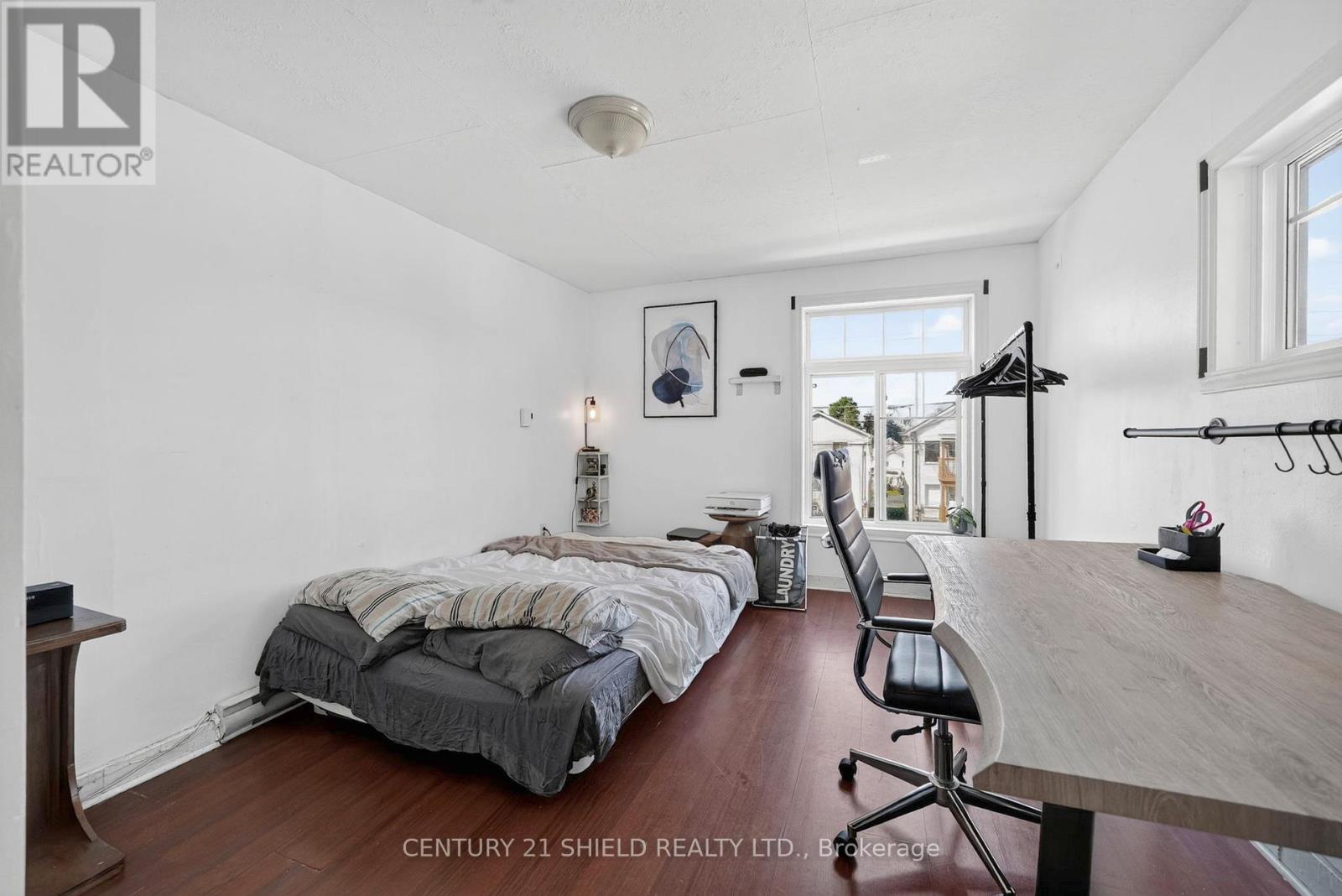 79 LEFEBVRE AVENUE - 37