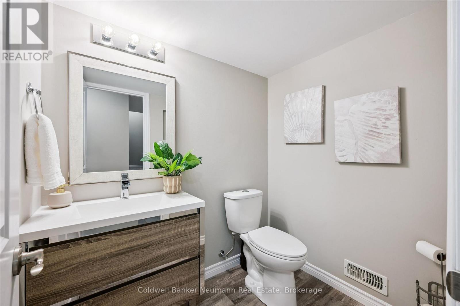 51 JEFFREY DRIVE - 23