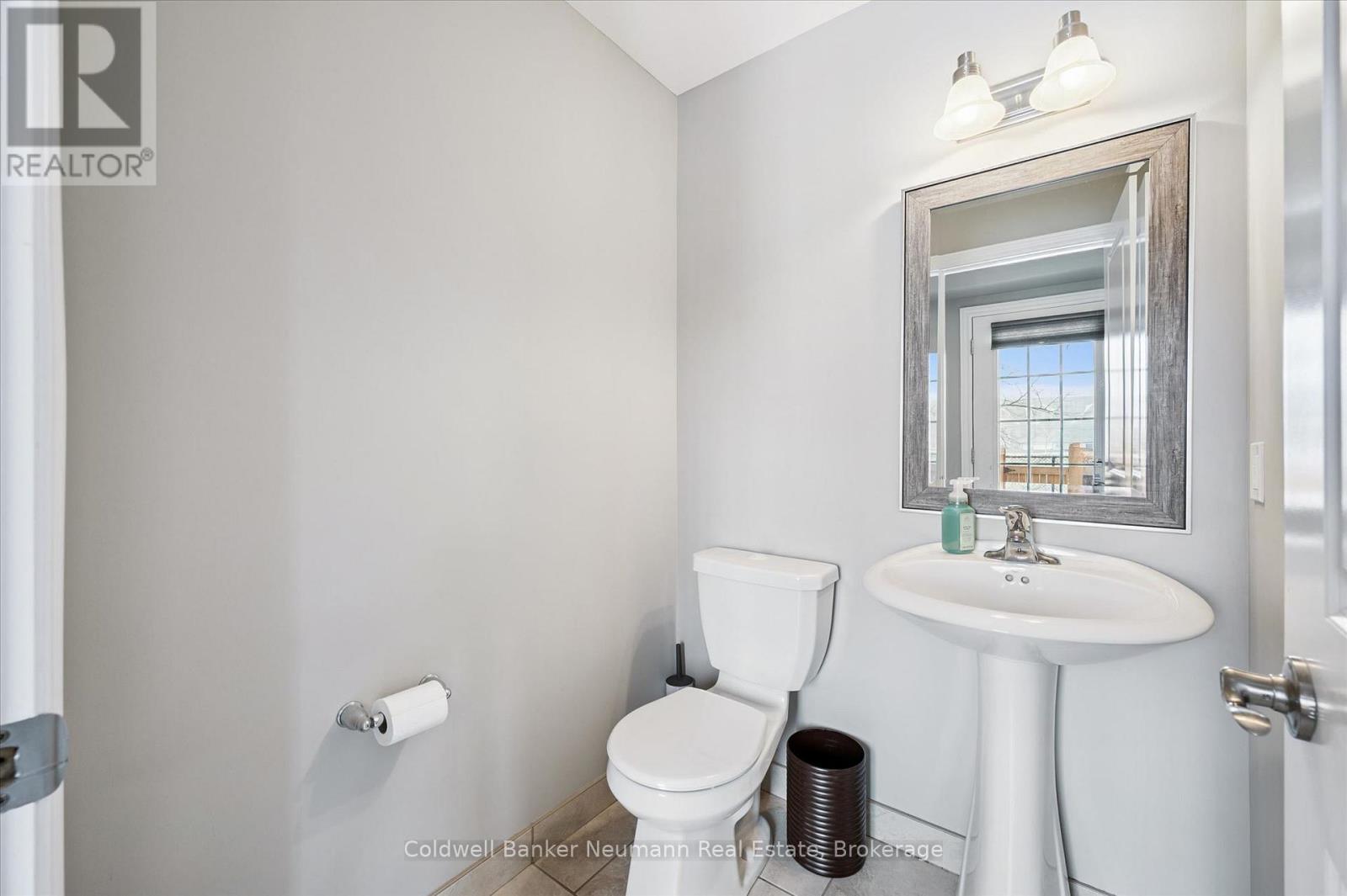 51 JEFFREY DRIVE - 27