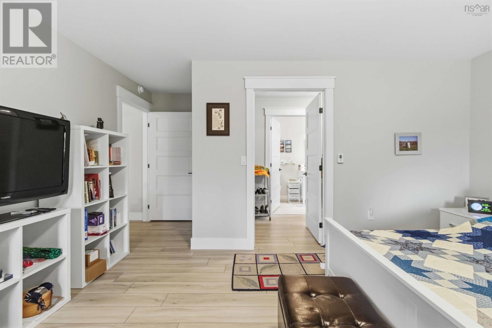 71 Acorn Drive - 37