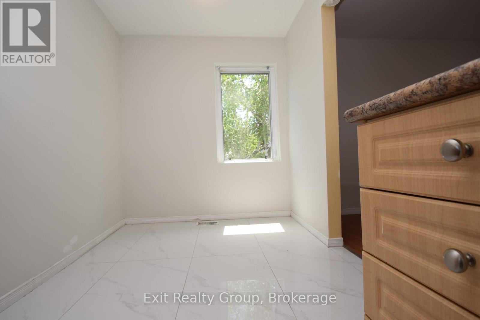 11 FLINDALL STREET - 15