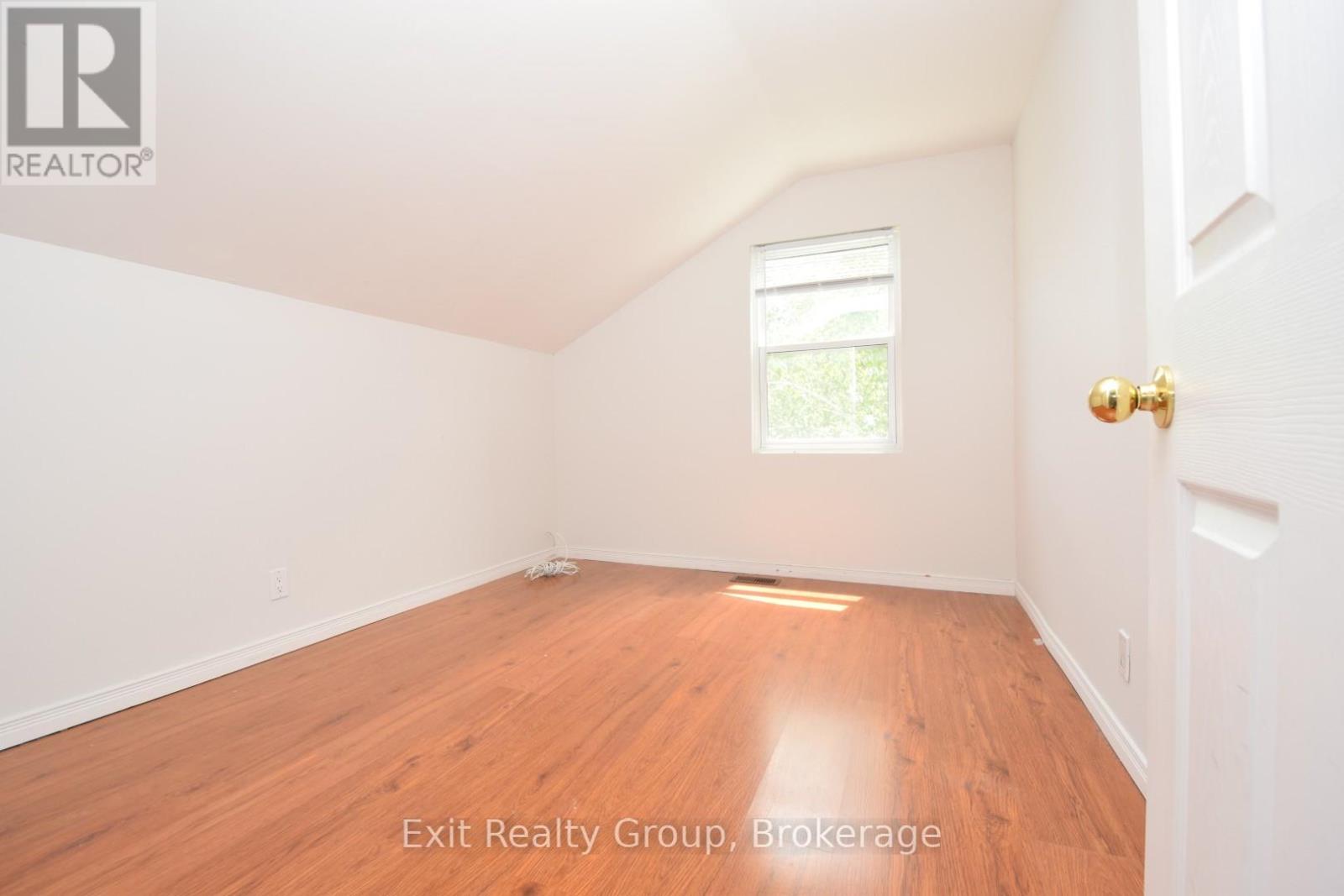 11 FLINDALL STREET - 16
