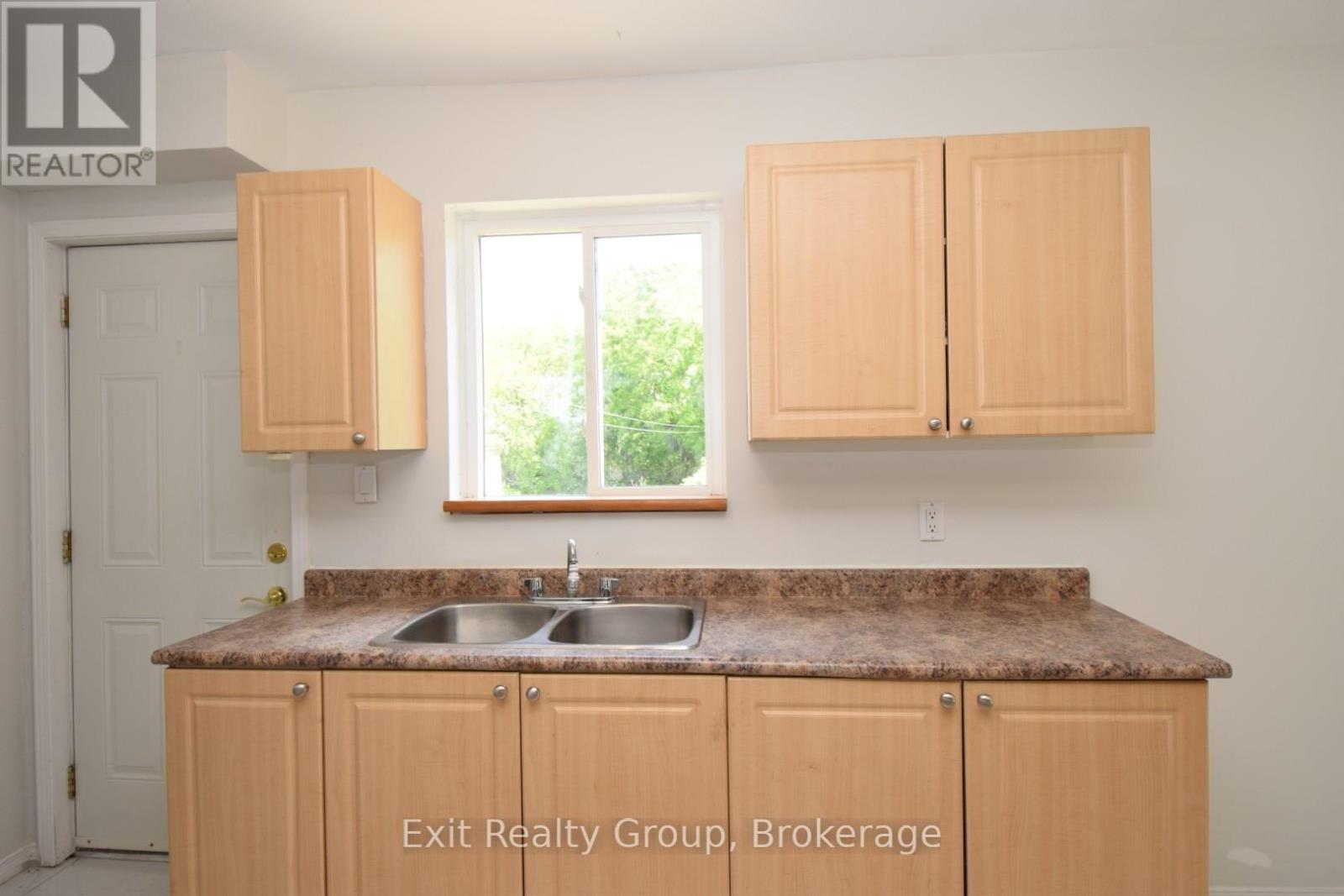 11 FLINDALL STREET - 6