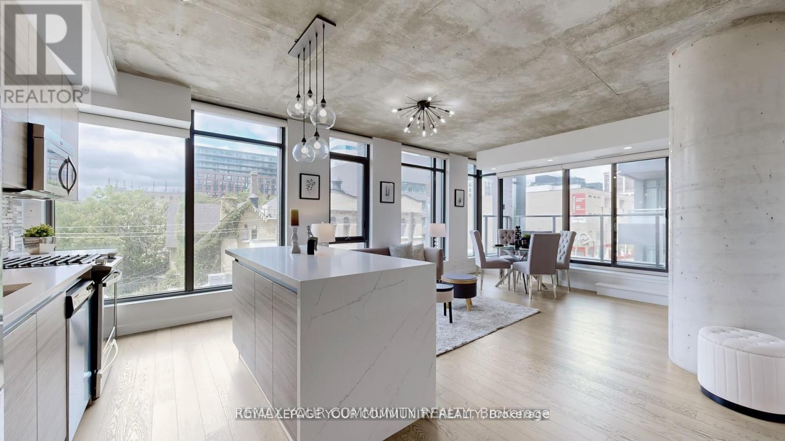 #314 111 BATHURST STREET - 1
