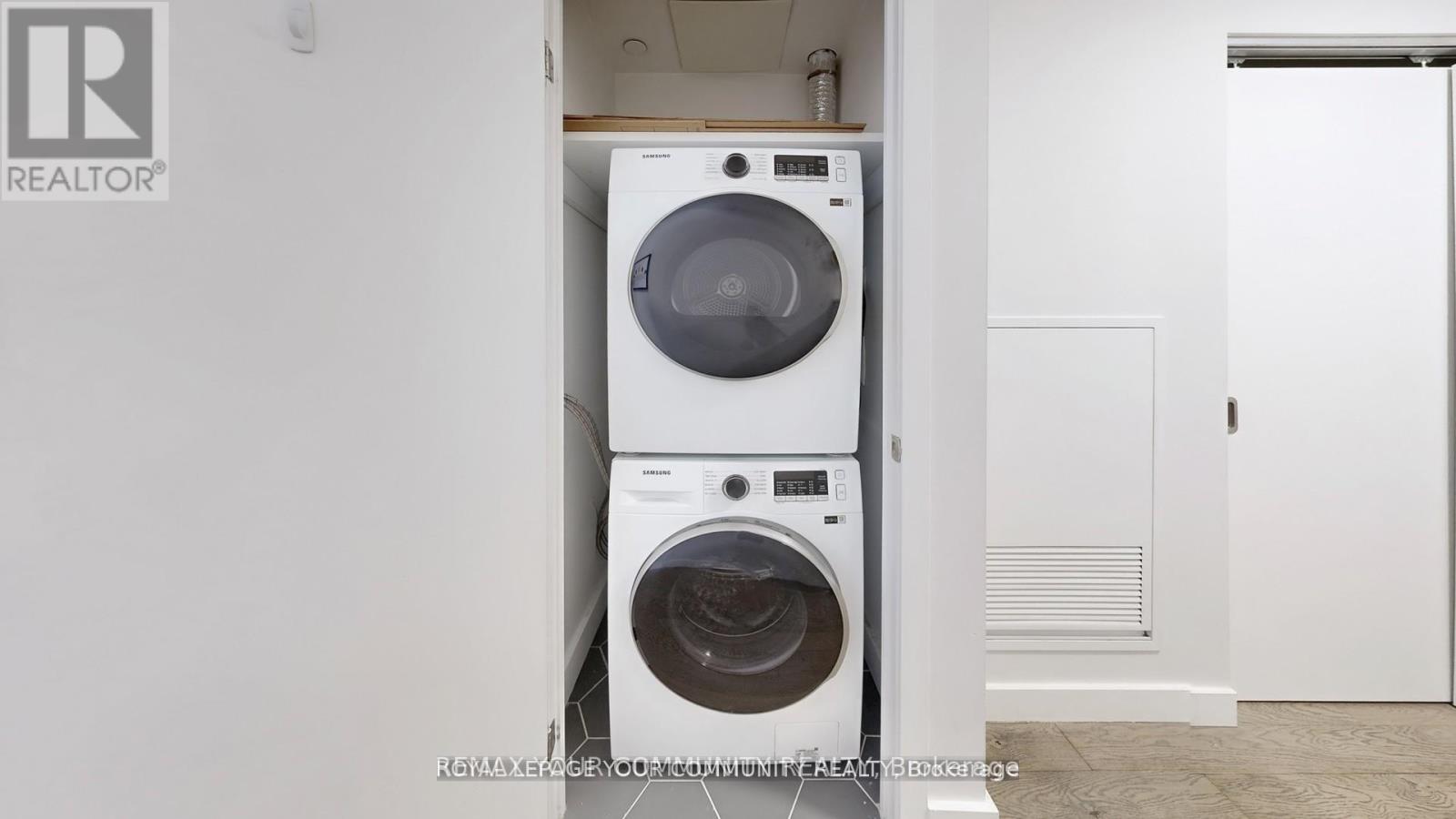 #314 111 BATHURST STREET - 17