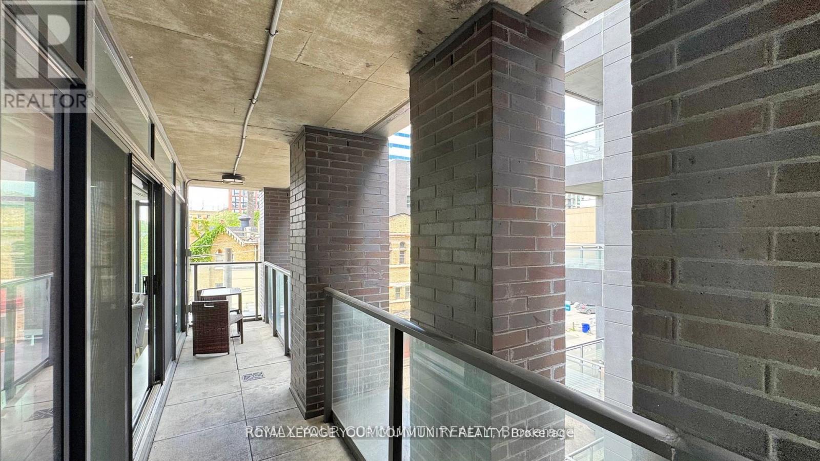 #314 111 BATHURST STREET - 20