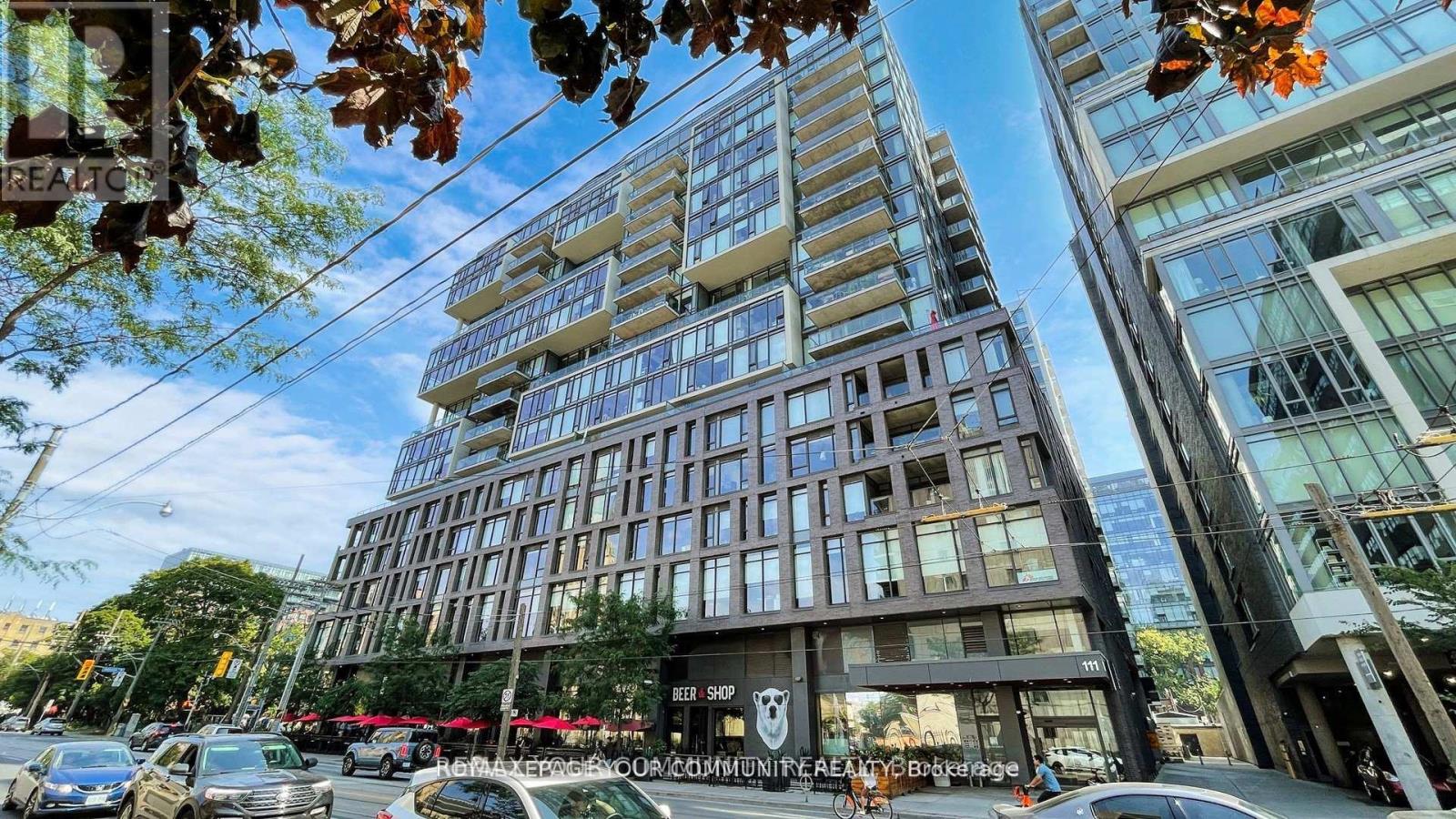 #314 111 BATHURST STREET - 22
