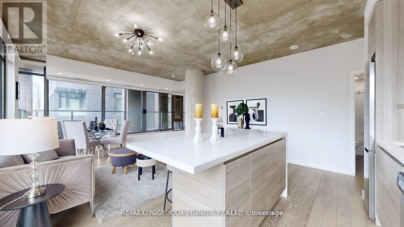 #314 111 BATHURST STREET - 9