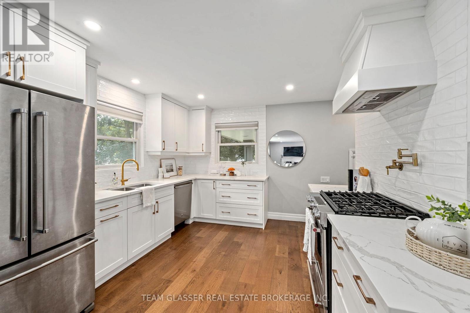 264 RIDGEWOOD CRESCENT - 10