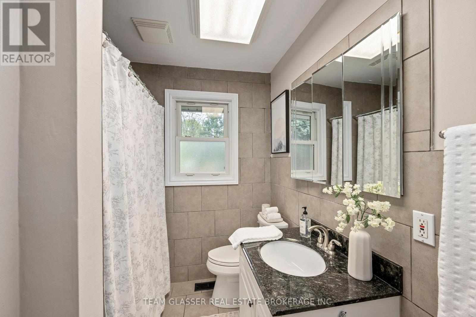 264 RIDGEWOOD CRESCENT - 14