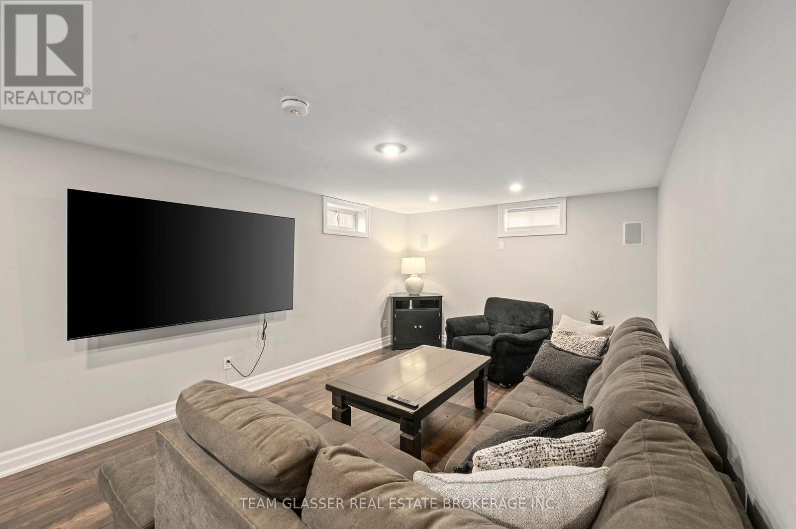 264 RIDGEWOOD CRESCENT - 16