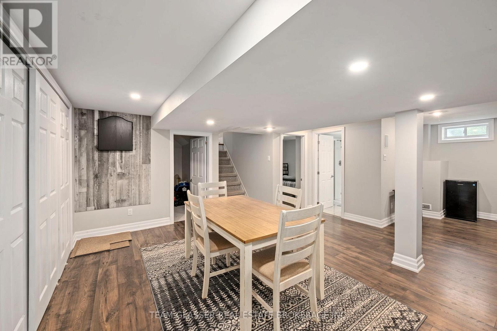 264 RIDGEWOOD CRESCENT - 17