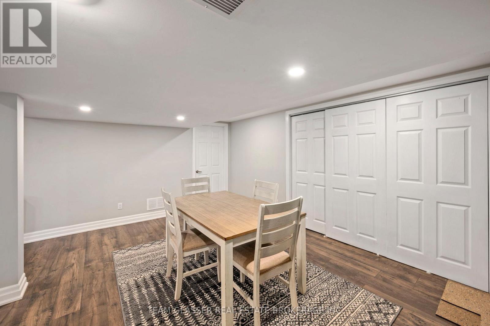 264 RIDGEWOOD CRESCENT - 18