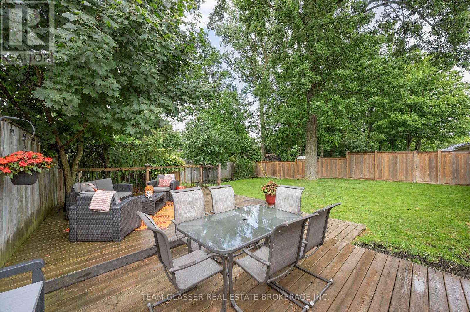 264 RIDGEWOOD CRESCENT - 21
