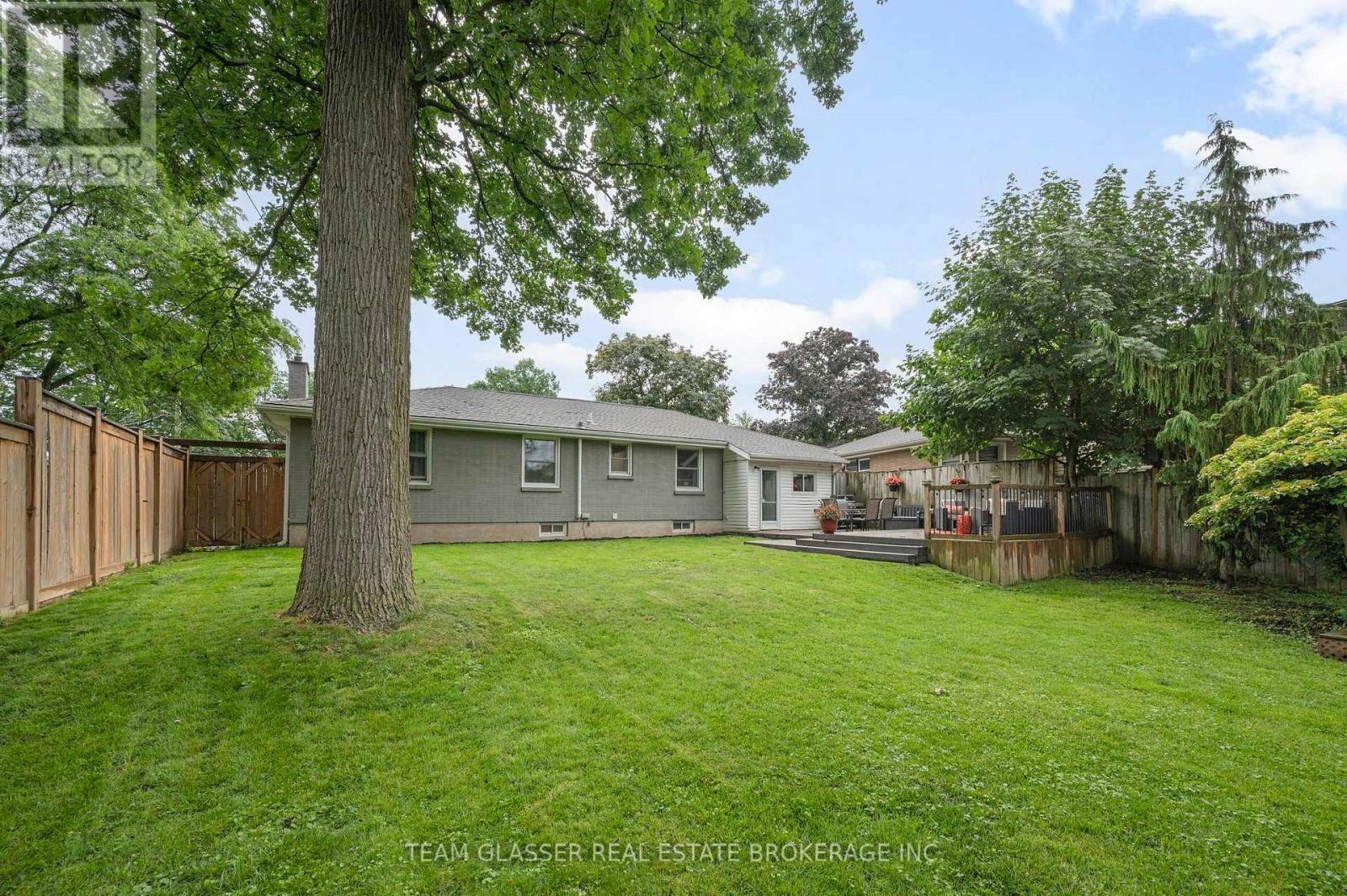 264 RIDGEWOOD CRESCENT - 23