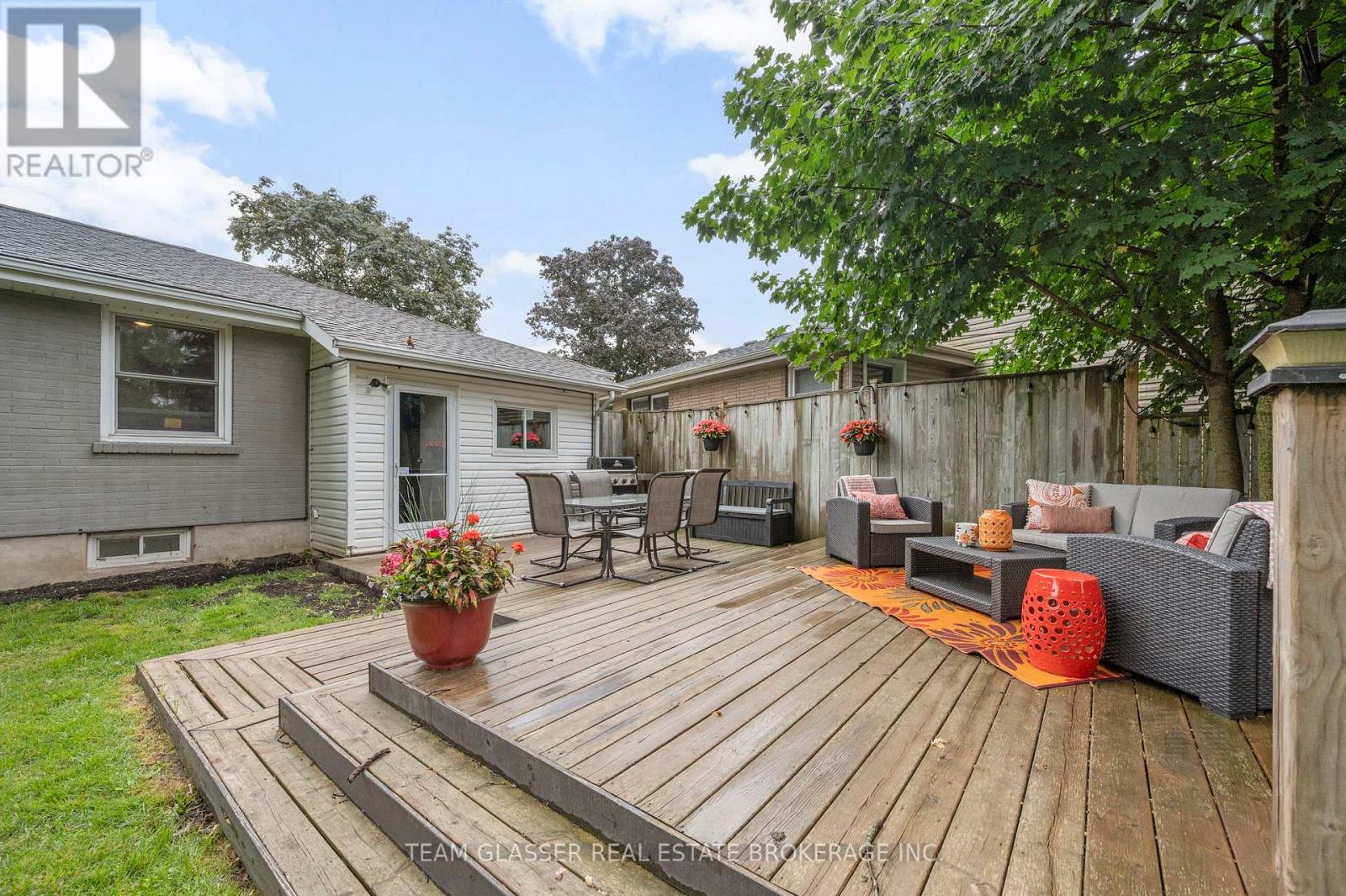 264 RIDGEWOOD CRESCENT - 25