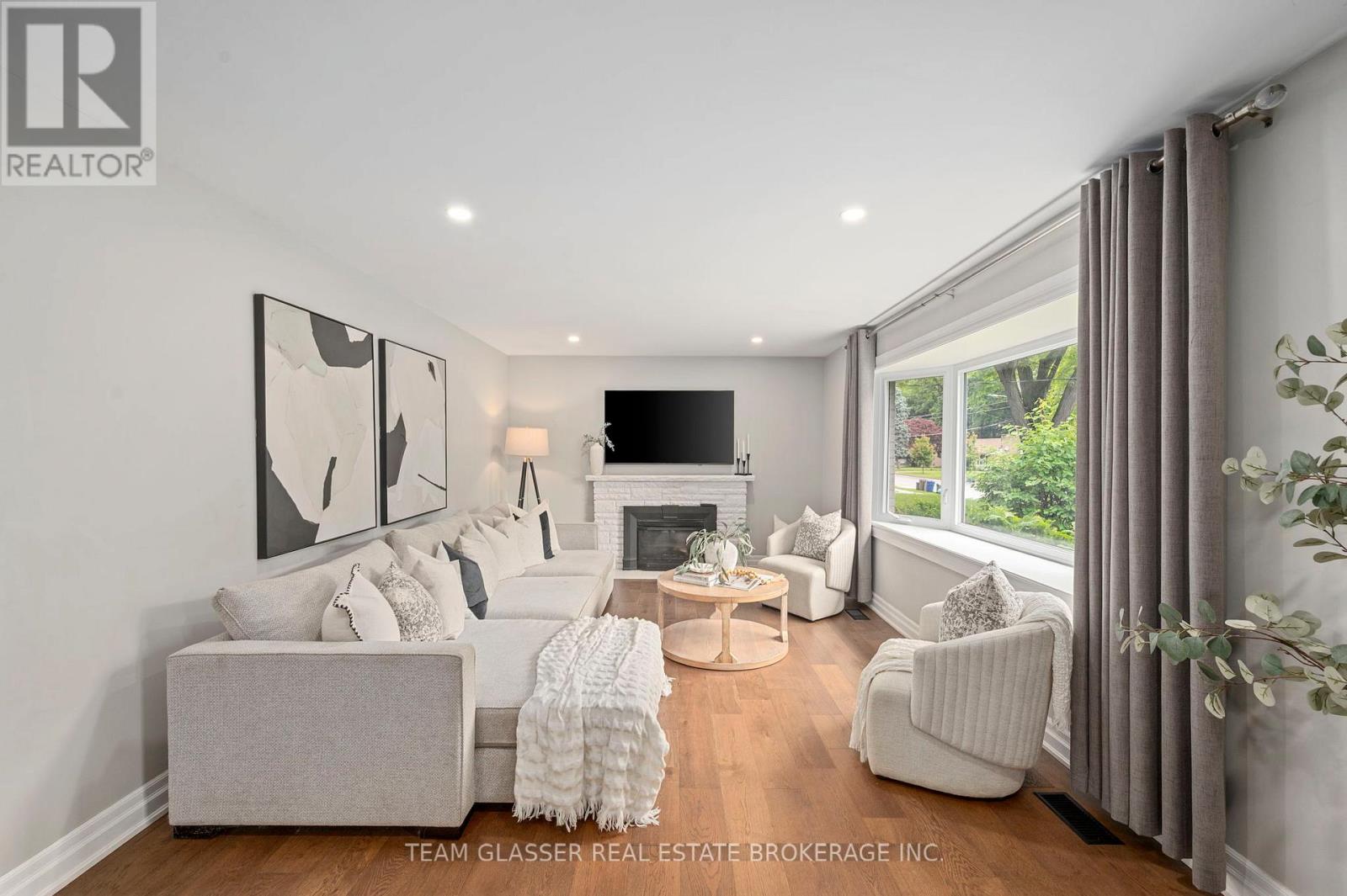 264 RIDGEWOOD CRESCENT - 7