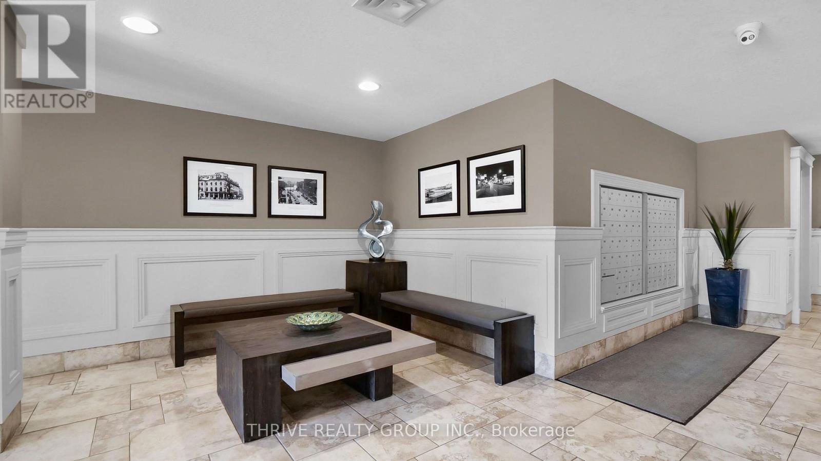 #802 250 PALL MALL STREET - Image 37
