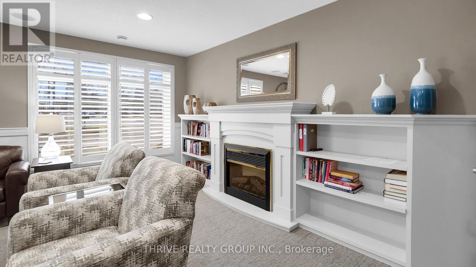 #802 250 PALL MALL STREET - Image 40
