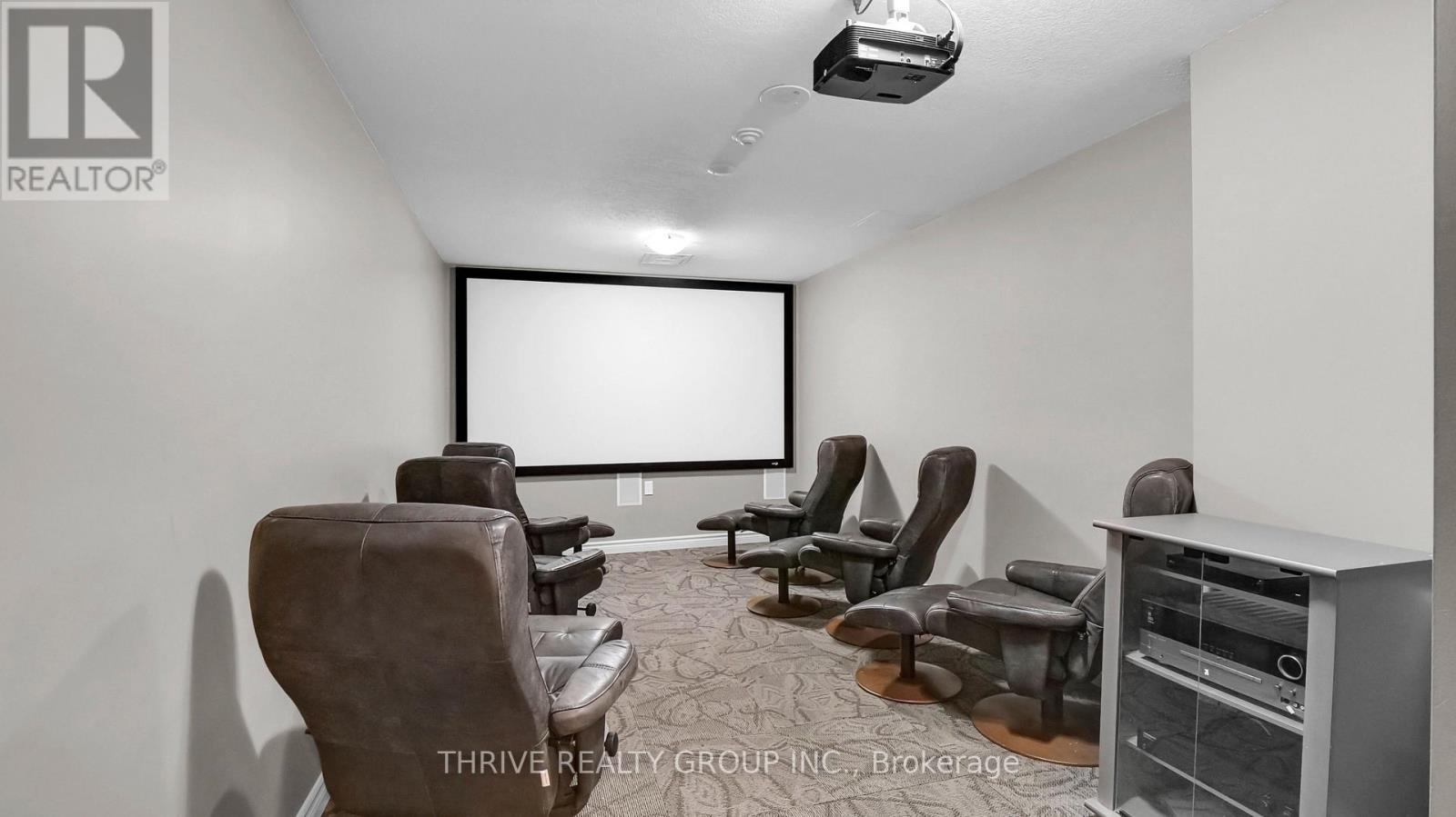 #802 250 PALL MALL STREET - Image 42