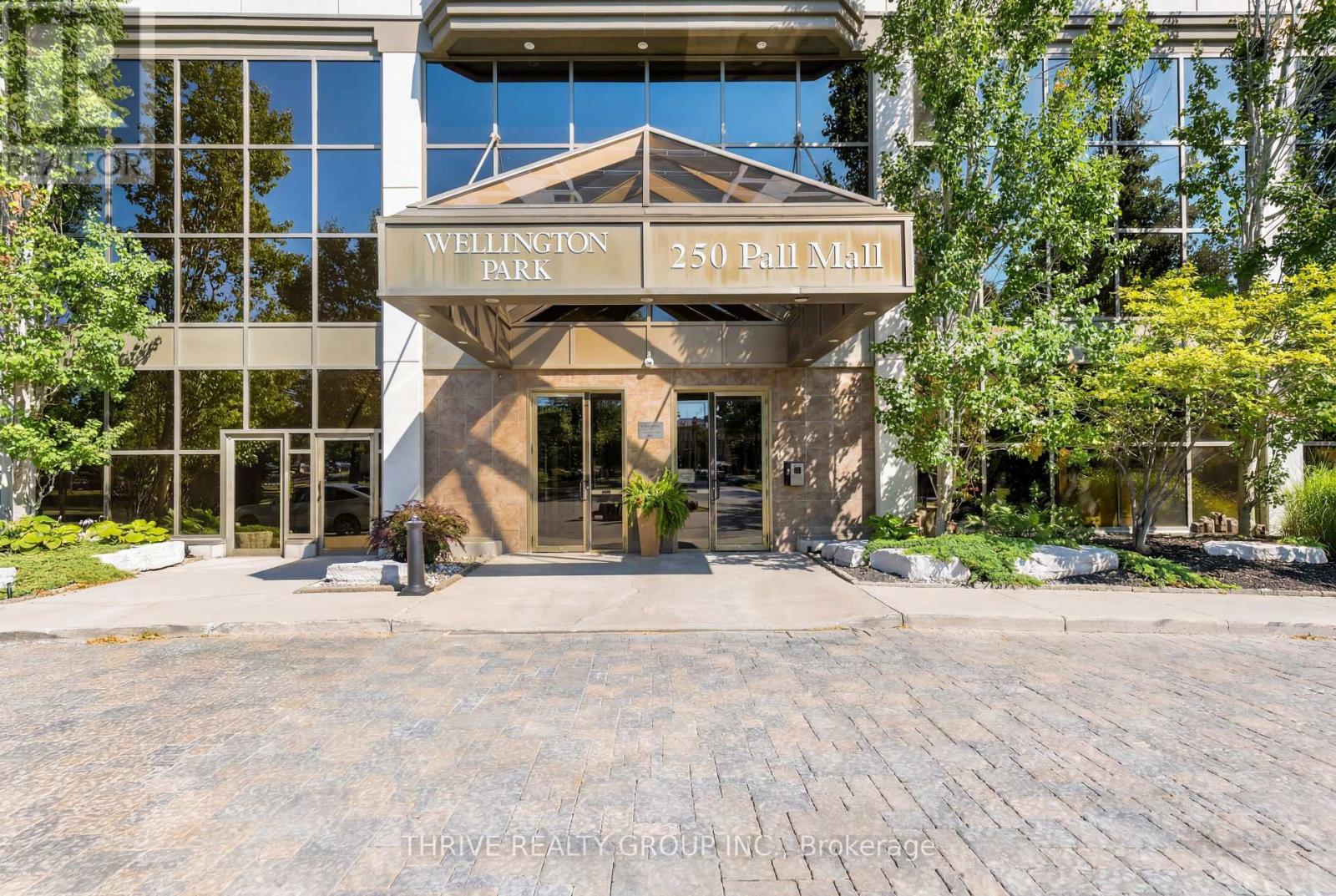 #802 250 PALL MALL STREET - Image 44