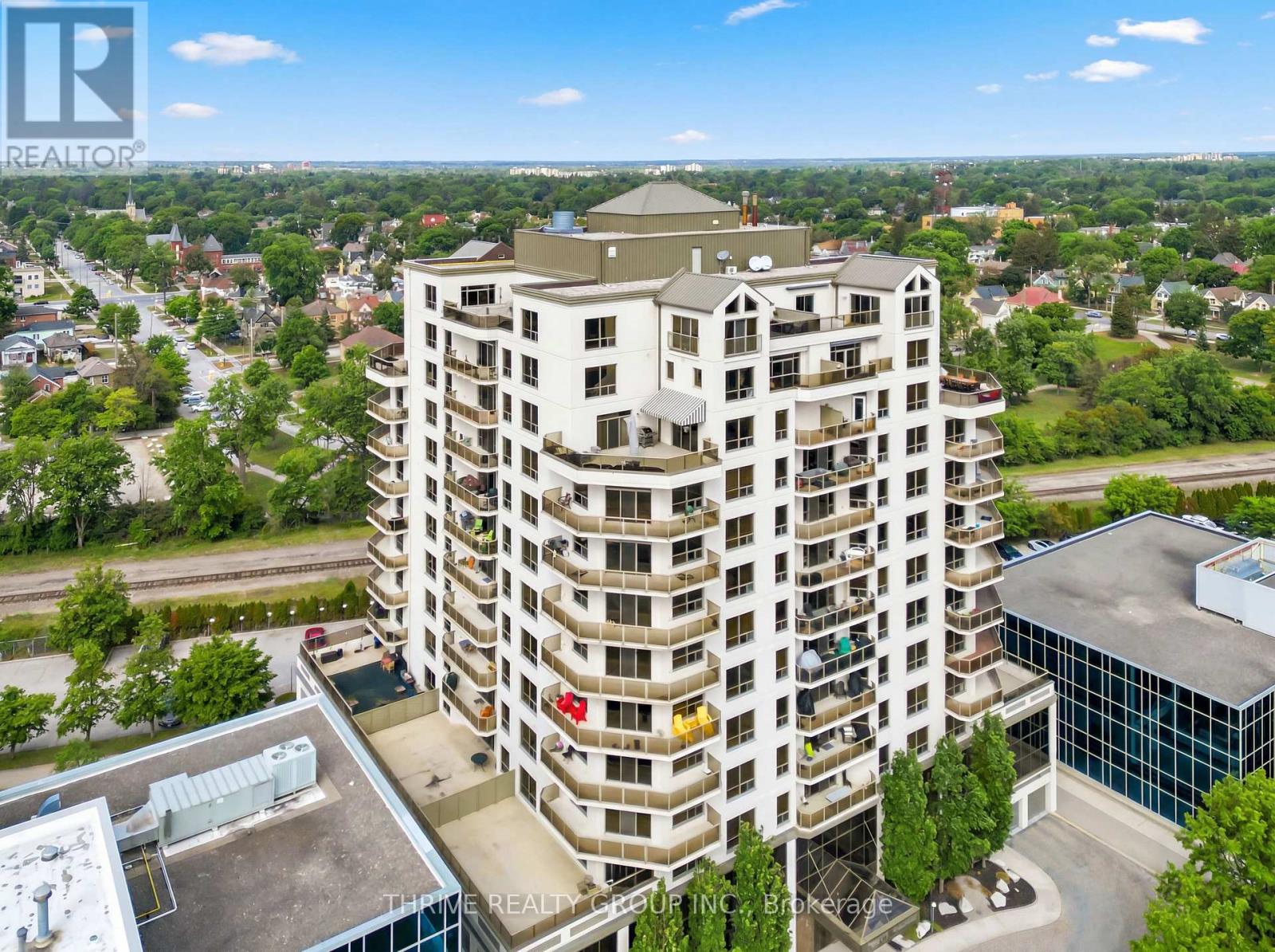 #802 250 PALL MALL STREET - Image 49