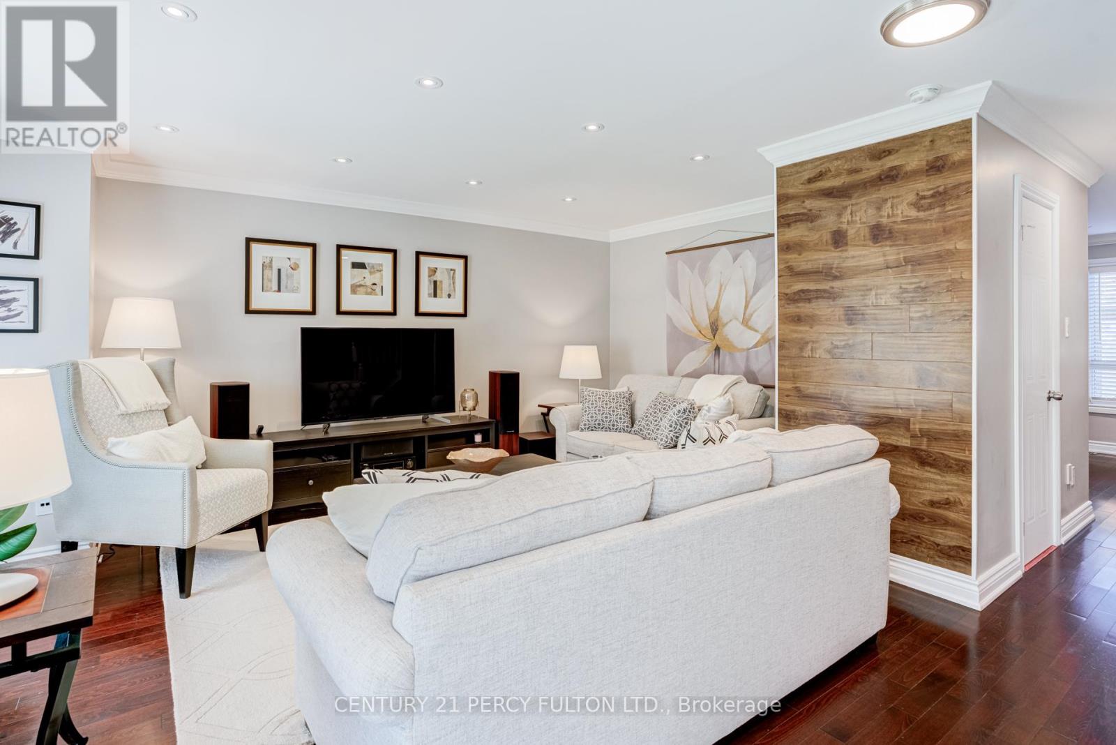 523 CHURCH STREET N - 3