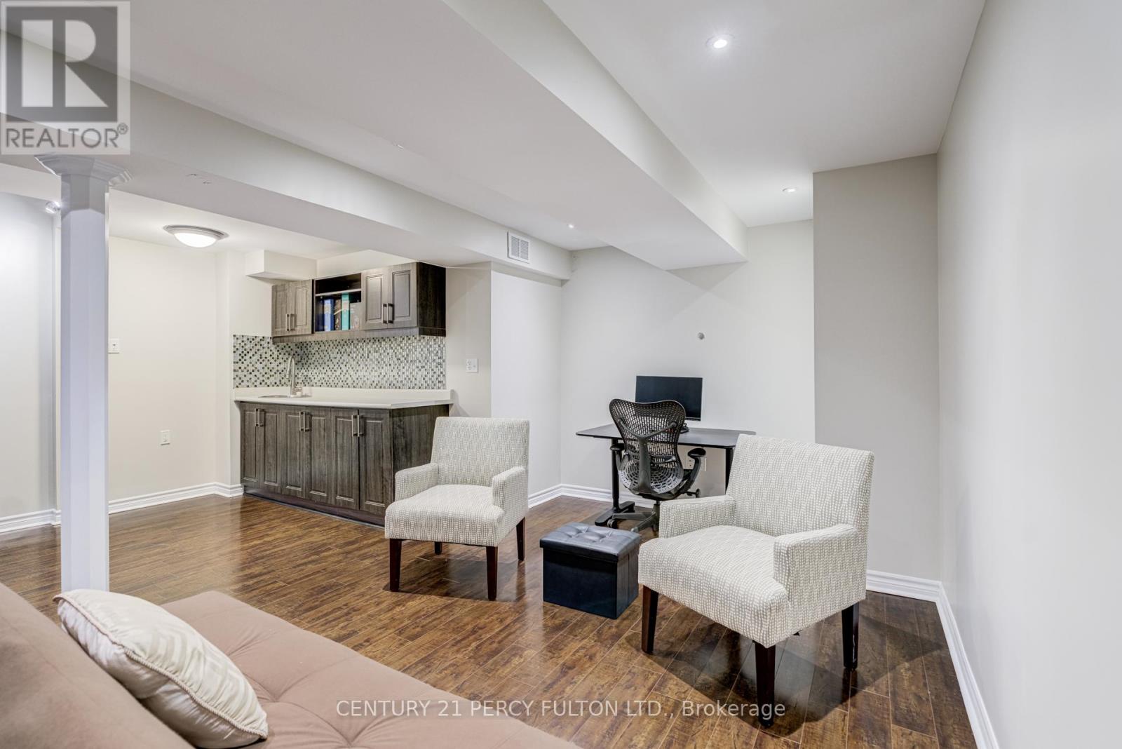 523 CHURCH STREET N - 33