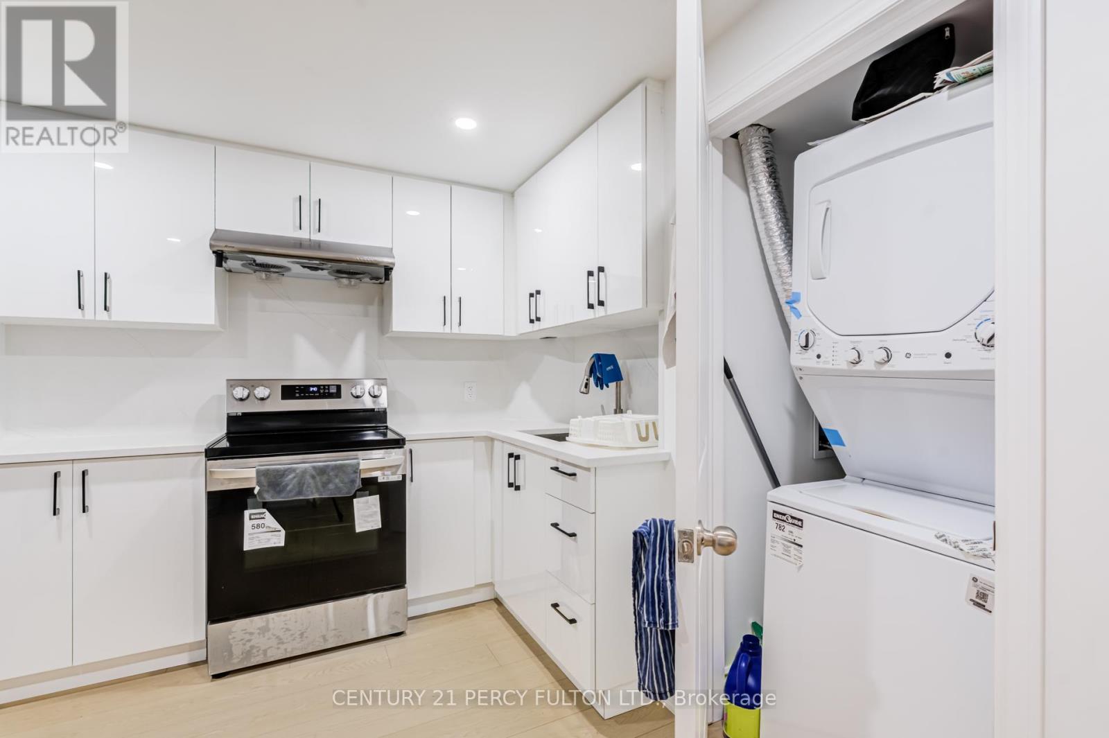 79 HUNTSMILL BOULEVARD - 35