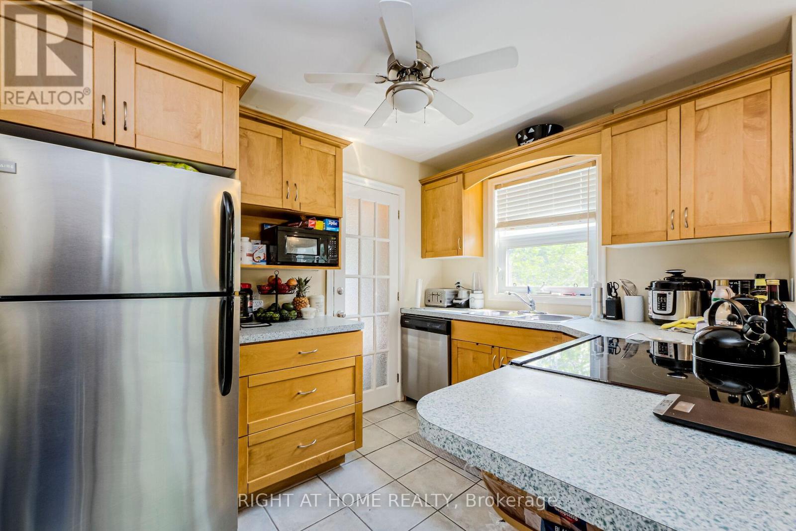 32 FLORENS AVENUE - 13
