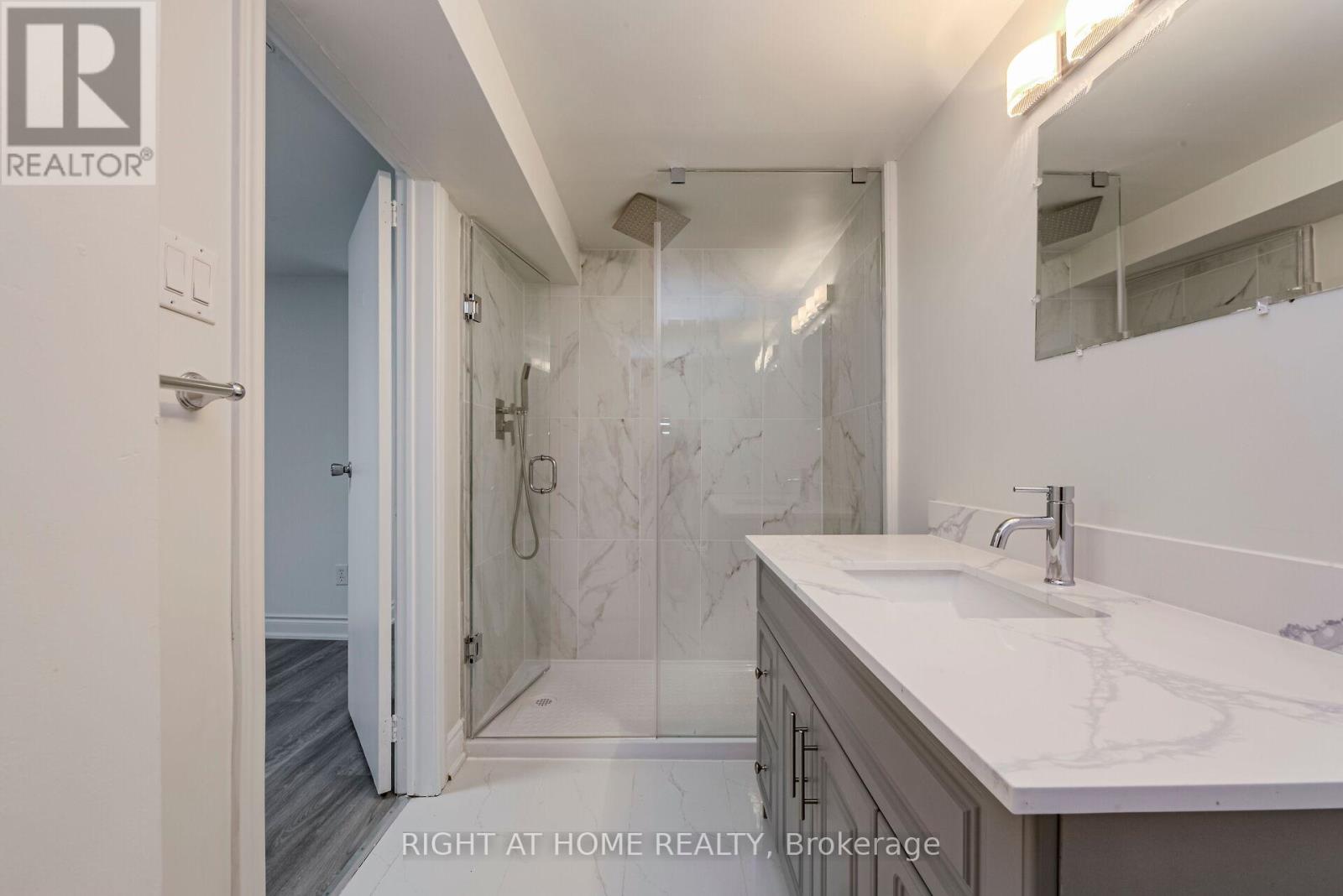 32 FLORENS AVENUE - 32