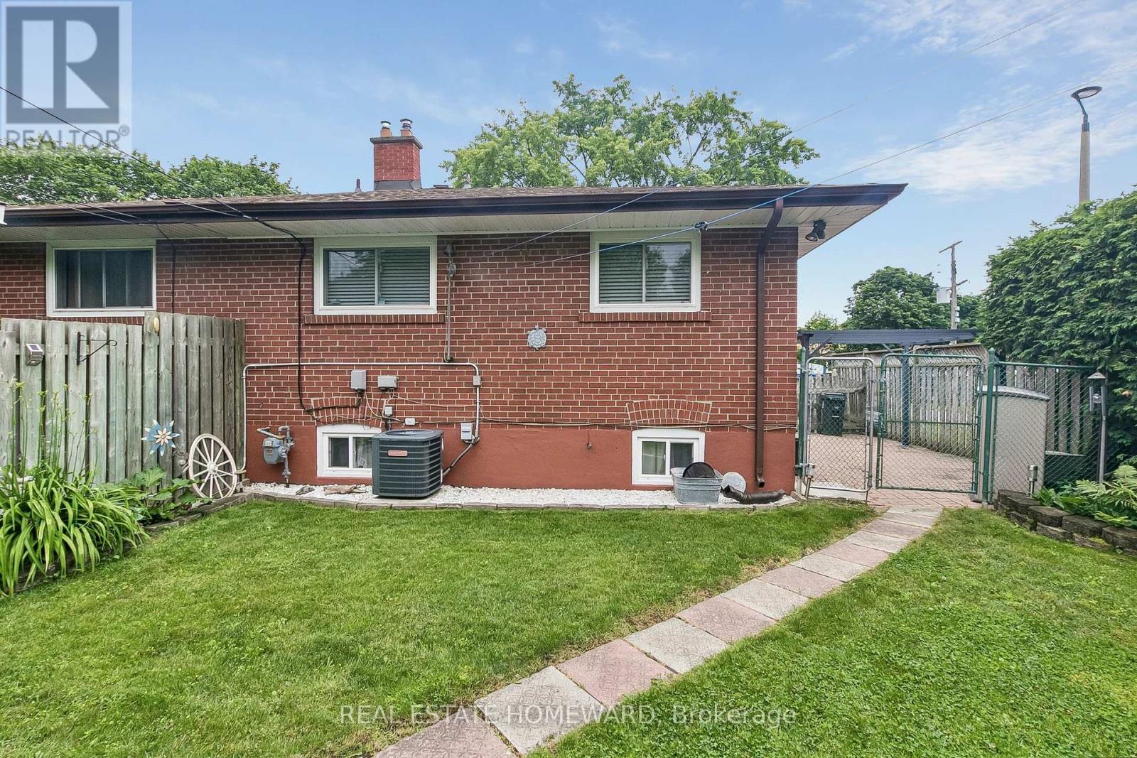 94 ROCHMAN BOULEVARD - 34