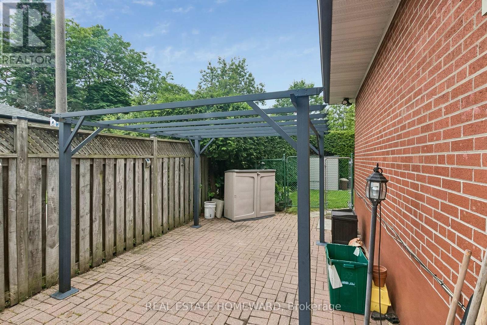 94 ROCHMAN BOULEVARD - 36
