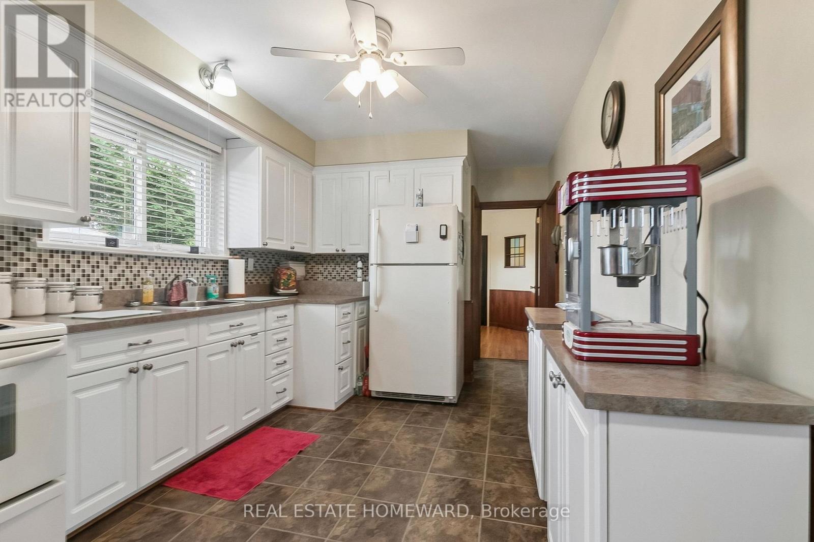 94 ROCHMAN BOULEVARD - 9
