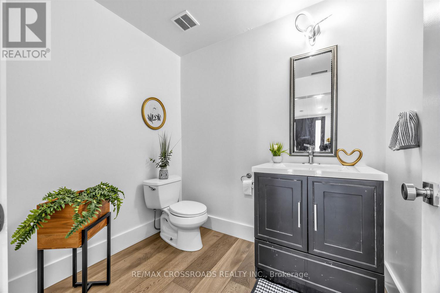 661 FRONT ROAD - 10