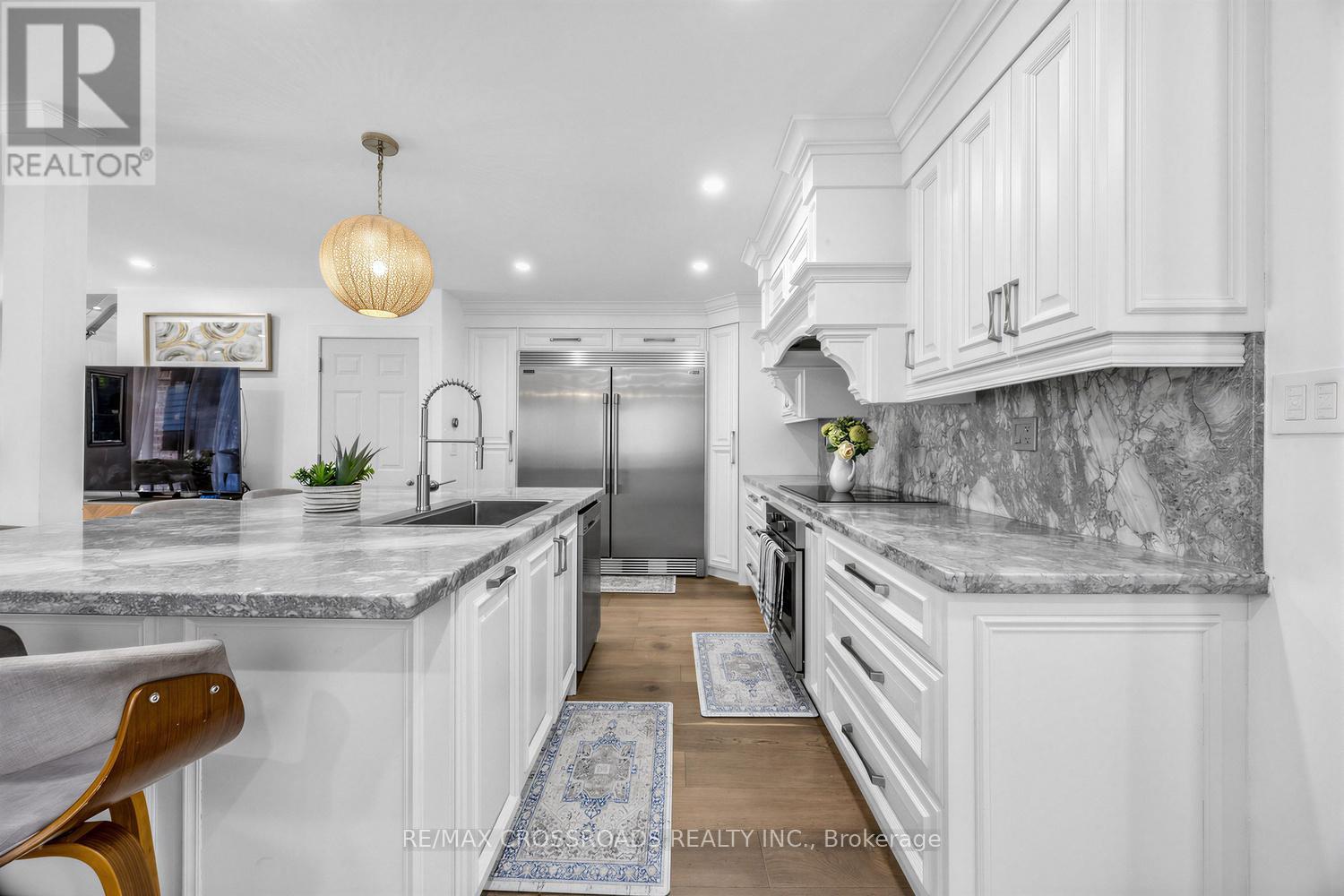 661 FRONT ROAD - 11