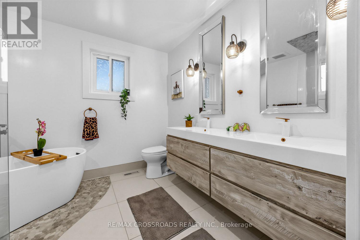 661 FRONT ROAD - 24