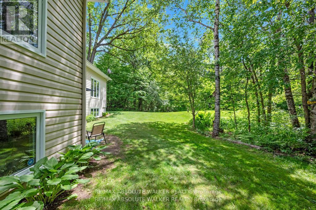 3 Bed, 2 Bath House for Sale in Ottawa – 114 HARDWOOD DRIVE, Ottawa – MLS# X13531508 - Image 40
