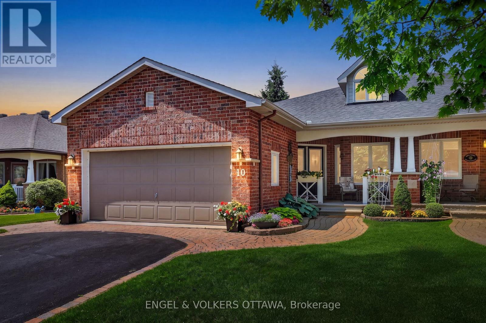 10 WATERTHRUSH CRESCENT - 1