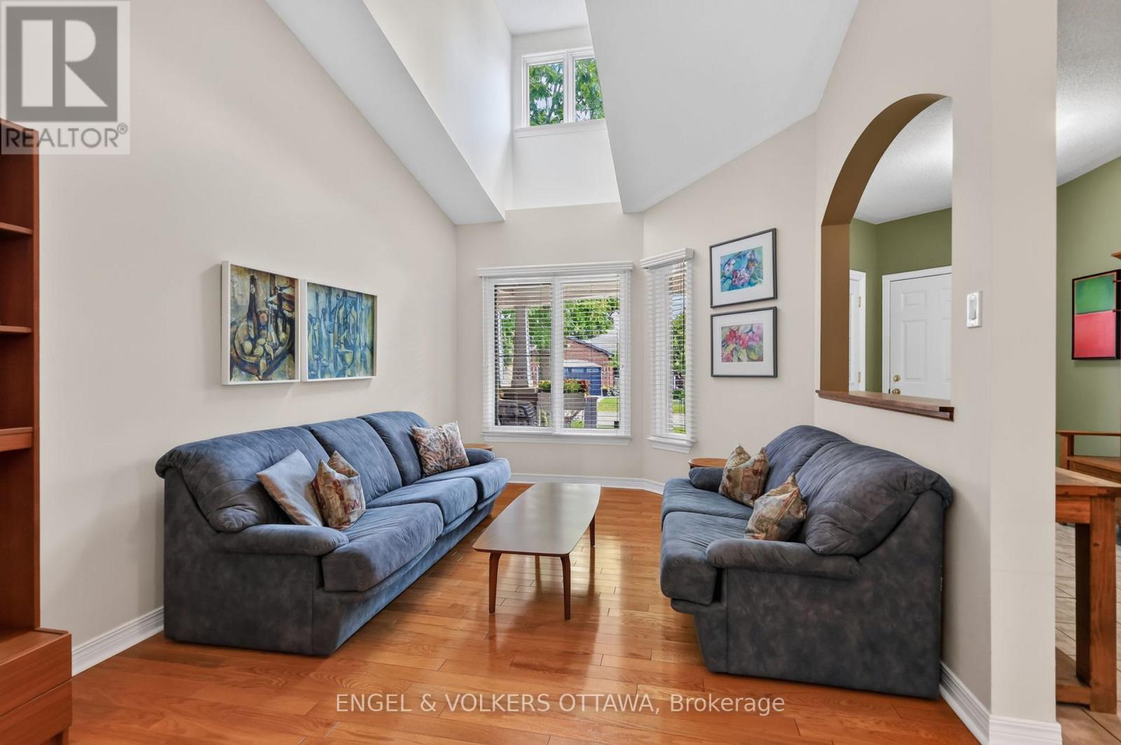 10 WATERTHRUSH CRESCENT - 10