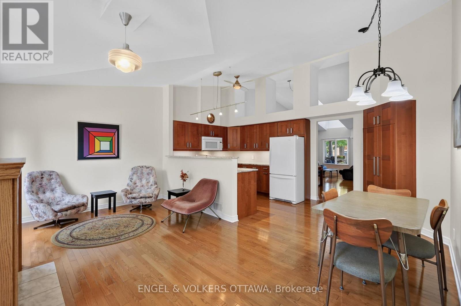 10 WATERTHRUSH CRESCENT - 17