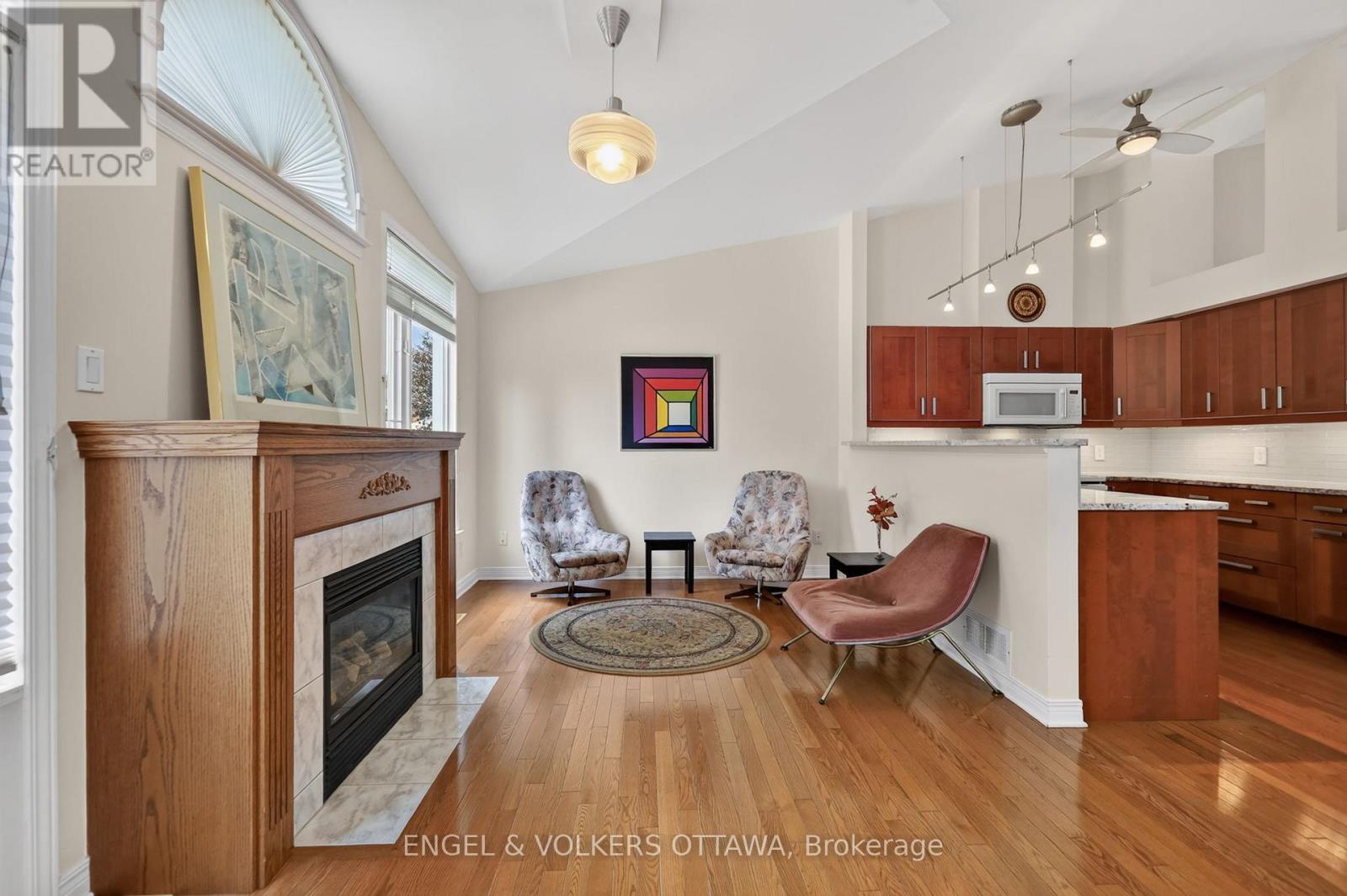 10 WATERTHRUSH CRESCENT - 18