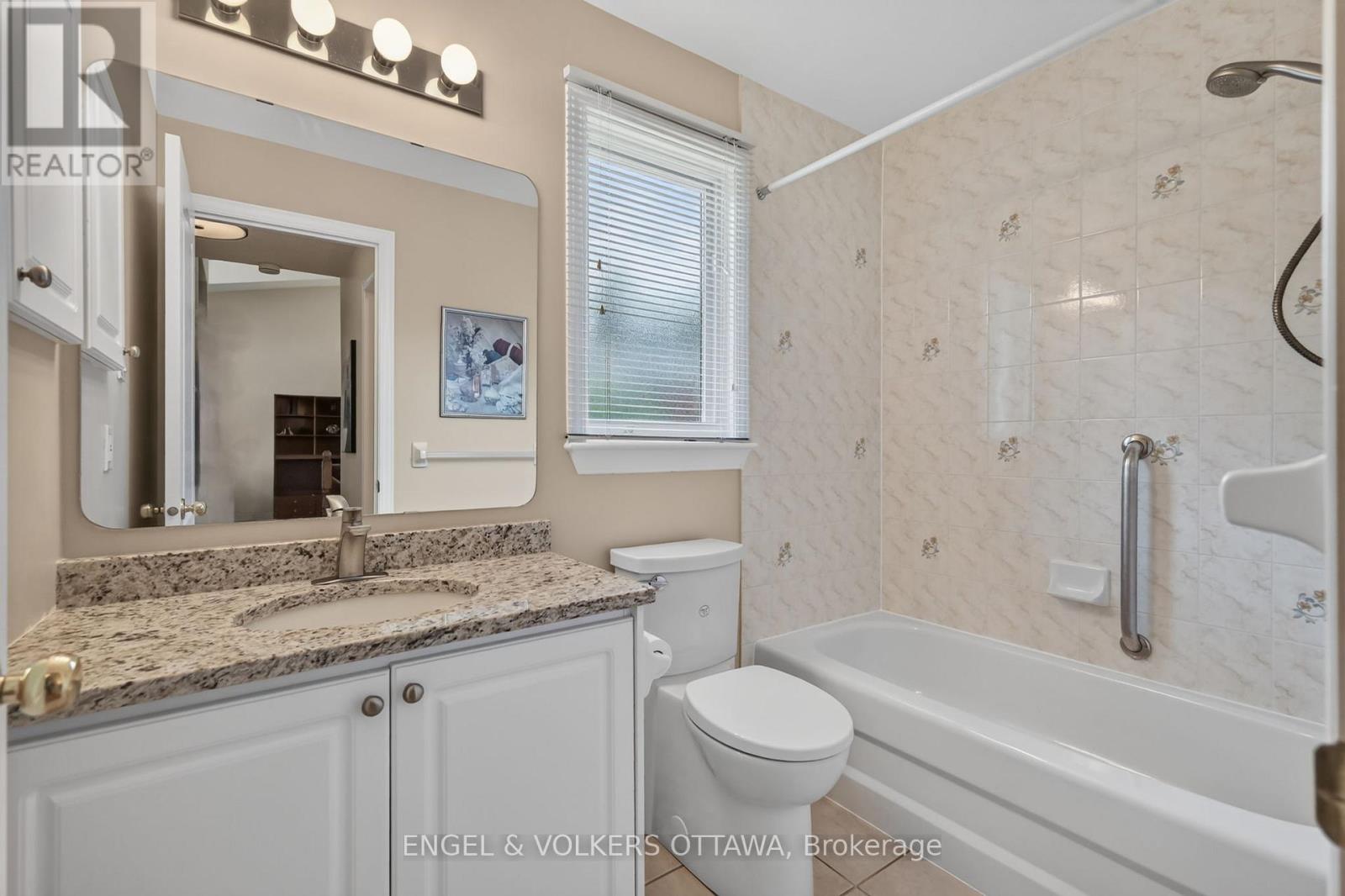 10 WATERTHRUSH CRESCENT - 28