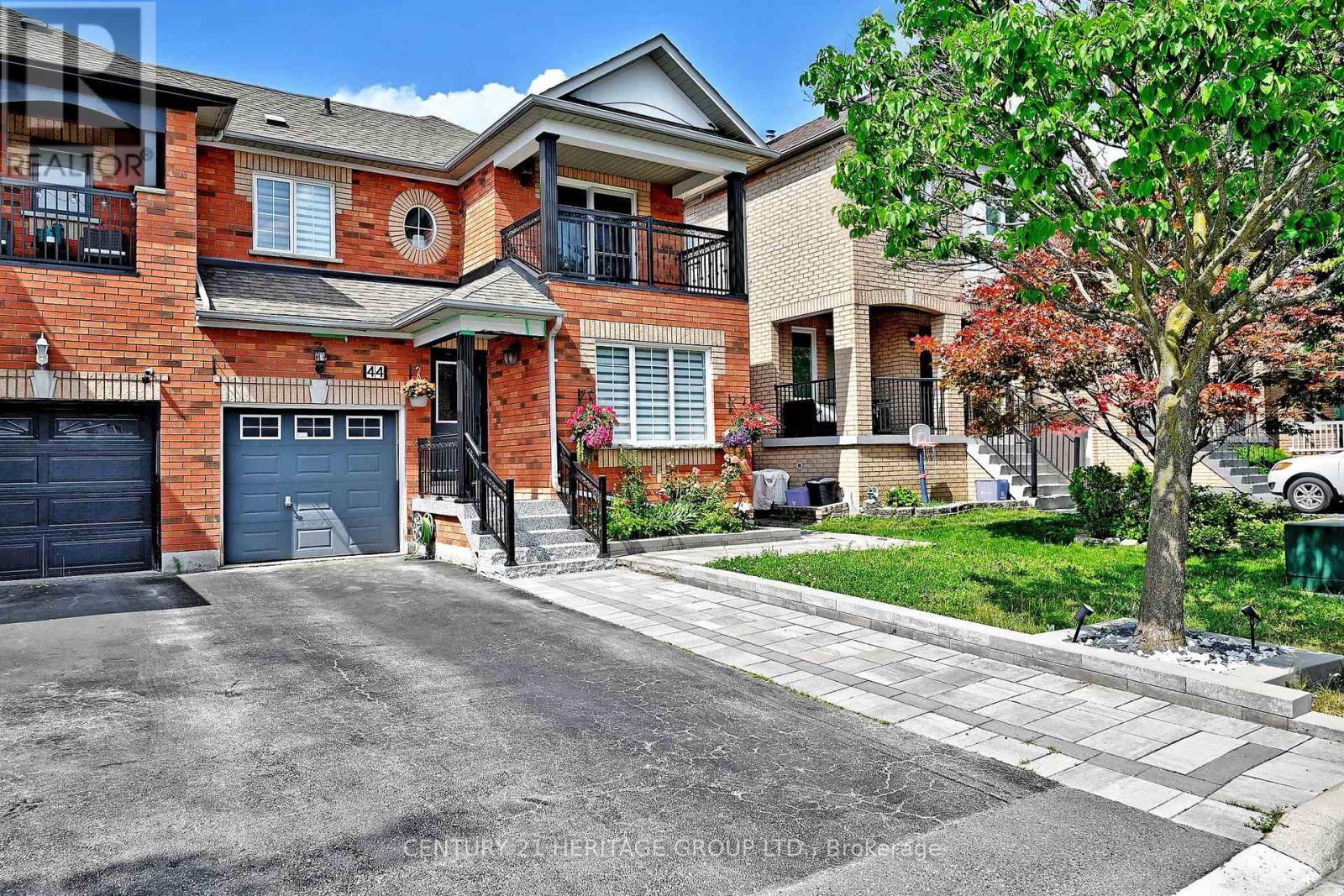 Listing photo of 44 EQUATOR CRESCENT
