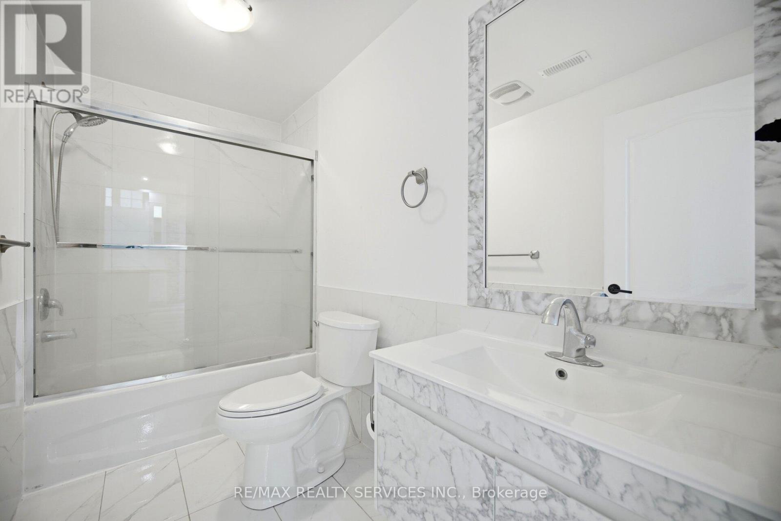 36 WEST COAST TRAIL - 45