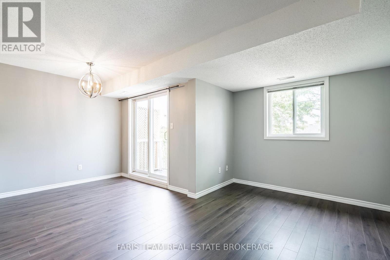 #76 243 FERNDALE DRIVE S - 10