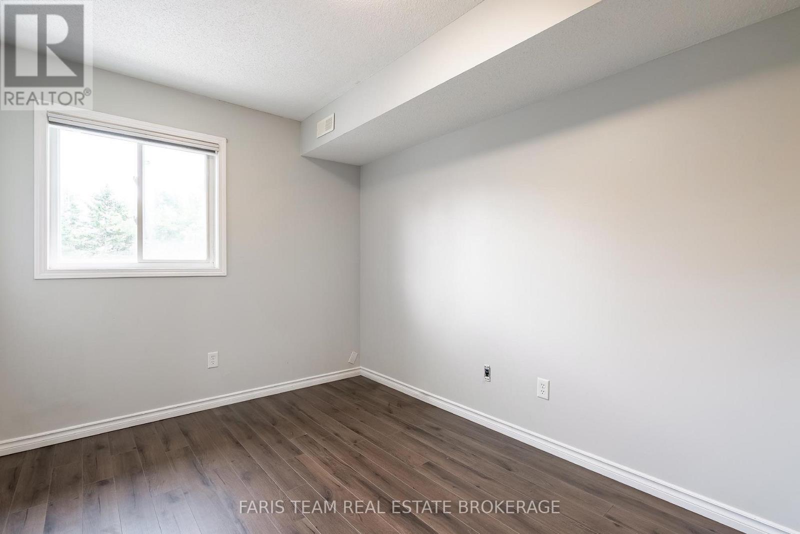#76 243 FERNDALE DRIVE S - 18